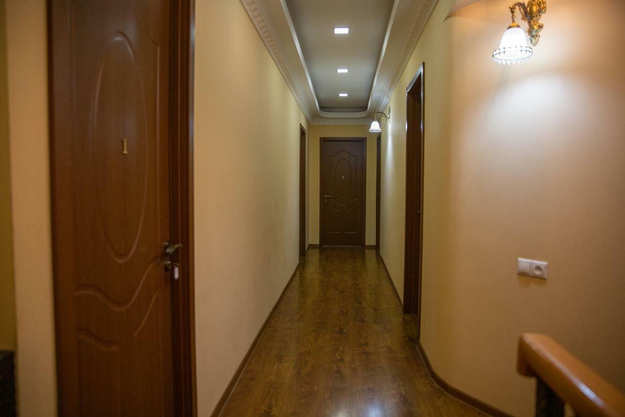 Family Hotel Parajanov Тбилиси Екстериор снимка